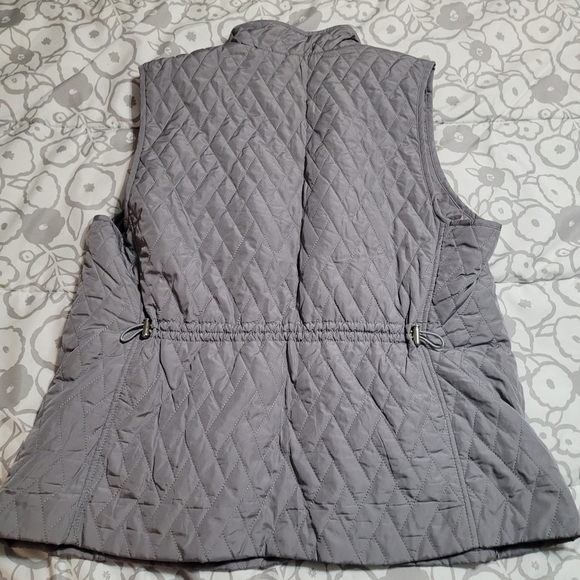 Croft & Barrow Quilted Vest Size L Grey Puffer Pockets Outdoor Casual Muted - Picture 3 of 7